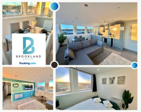 2 Bedroom with Stunning Sunset View, Free Parking and WiFi by Brookland Stays